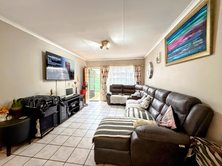 2 Bedroom Property for Sale in Montana Park Gauteng
