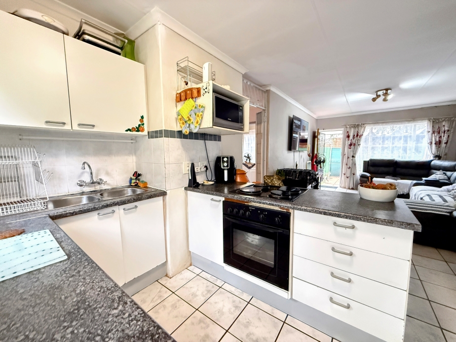 2 Bedroom Property for Sale in Montana Park Gauteng