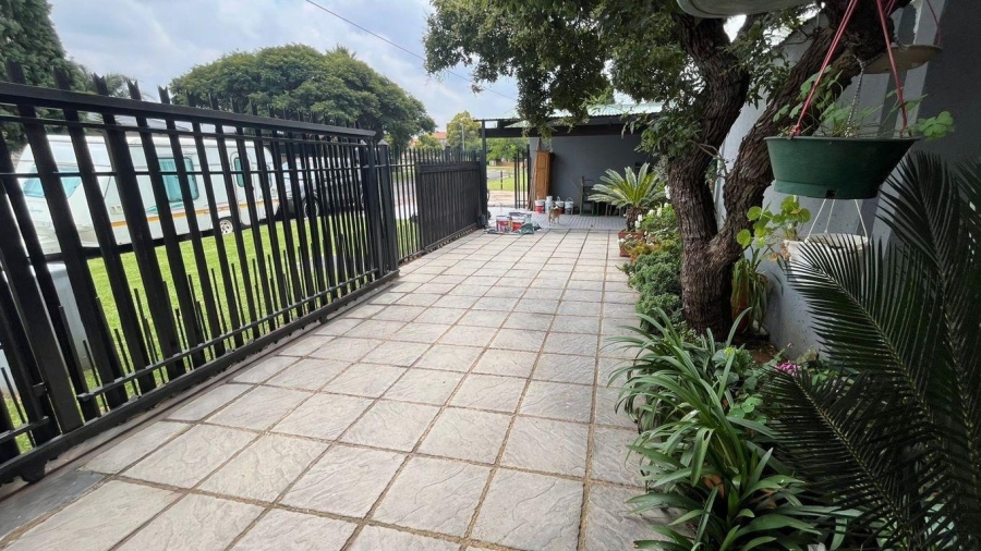 4 Bedroom Property for Sale in Florentia Gauteng
