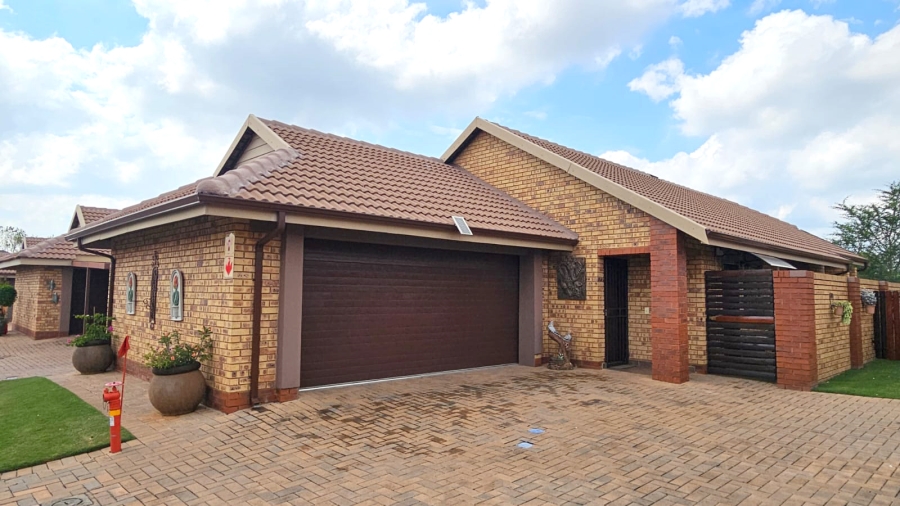 3 Bedroom Property for Sale in Montana Tuine Gauteng