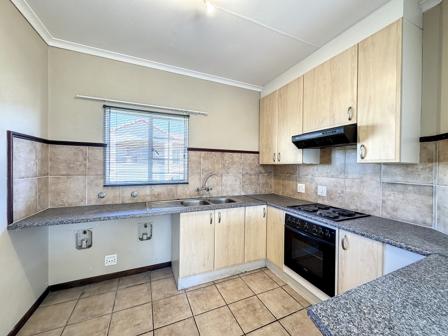 To Let 2 Bedroom Property for Rent in Equestria Gauteng