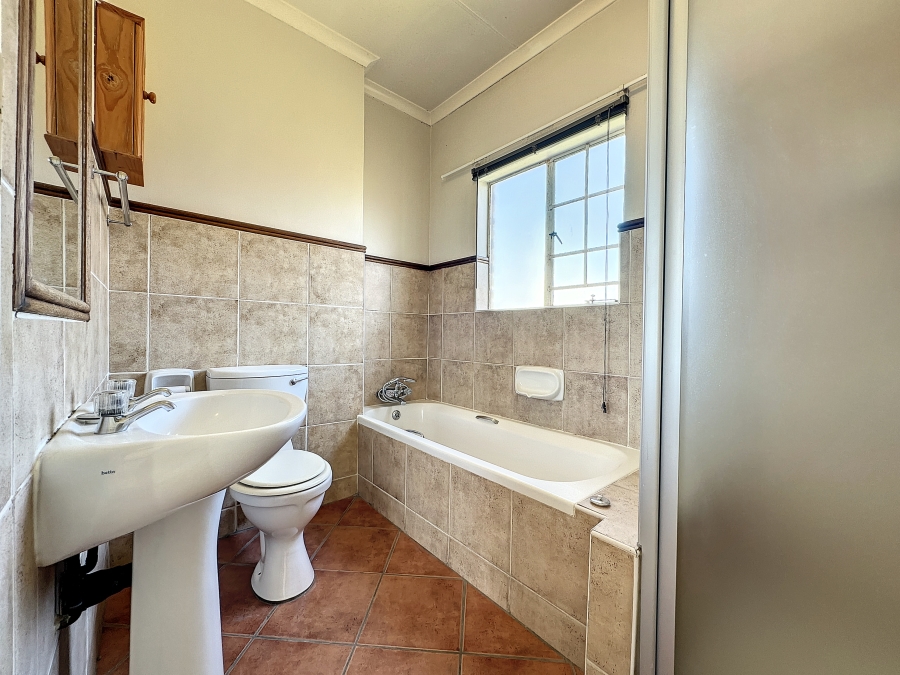 To Let 2 Bedroom Property for Rent in Equestria Gauteng