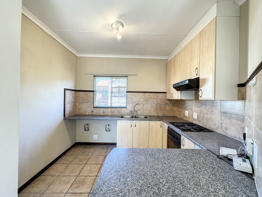 To Let 2 Bedroom Property for Rent in Equestria Gauteng