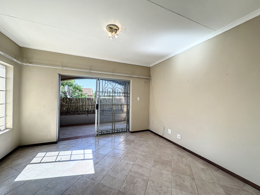 To Let 2 Bedroom Property for Rent in Equestria Gauteng