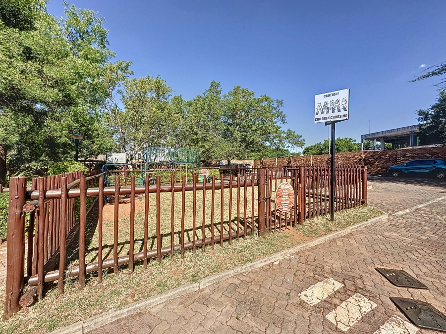 To Let 2 Bedroom Property for Rent in Equestria Gauteng
