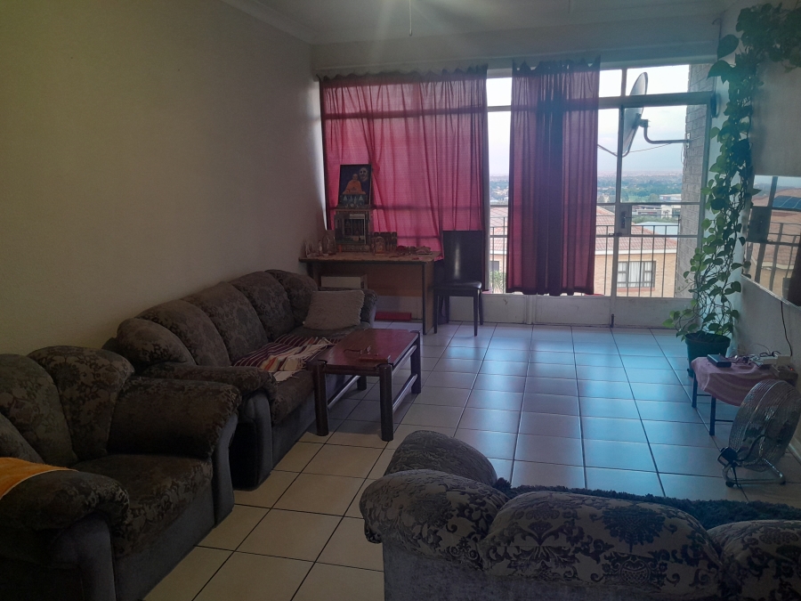 To Let 1 Bedroom Property for Rent in South Crest Gauteng