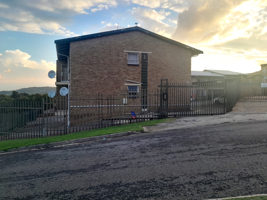 To Let 1 Bedroom Property for Rent in South Crest Gauteng