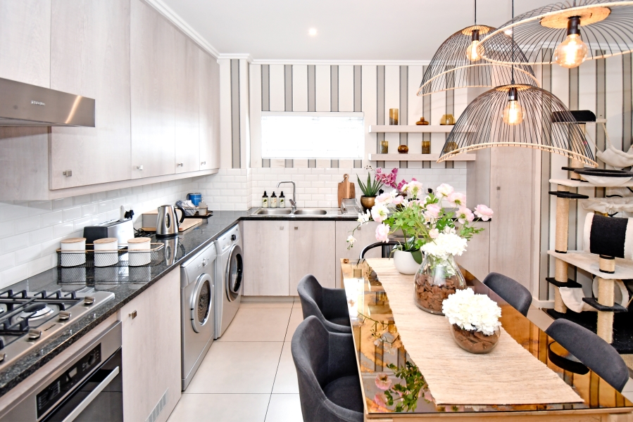 2 Bedroom Property for Sale in Morningside Gauteng