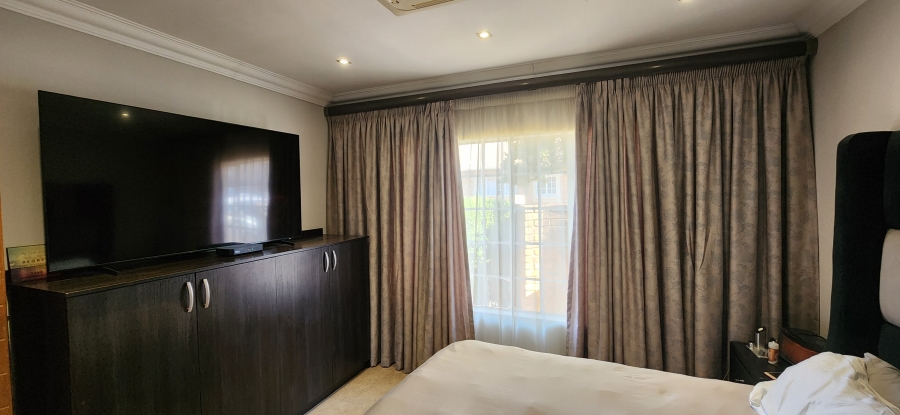 To Let 2 Bedroom Property for Rent in Greenstone Hill Gauteng