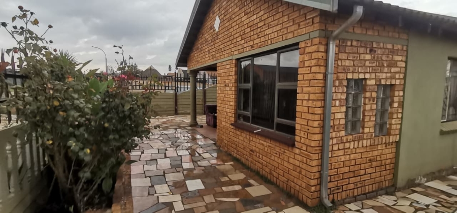 4 Bedroom Property for Sale in Eden Park Gauteng