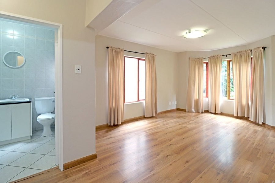 To Let 4 Bedroom Property for Rent in Sandringham Gauteng