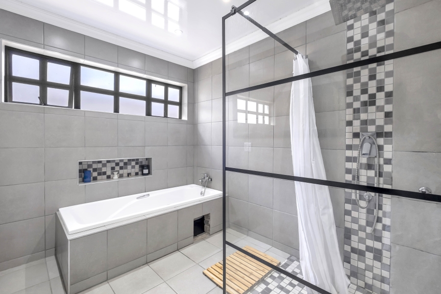 4 Bedroom Property for Sale in Ferndale Gauteng