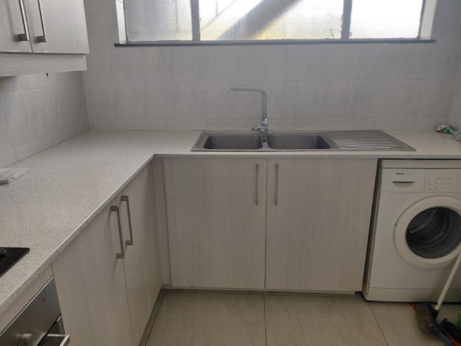 To Let 3 Bedroom Property for Rent in Bedford Gardens Gauteng