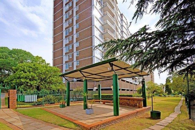 To Let 3 Bedroom Property for Rent in Bedford Gardens Gauteng