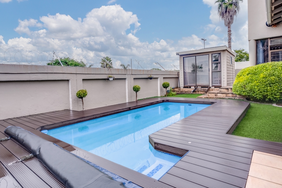 To Let 3 Bedroom Property for Rent in North Riding Gauteng