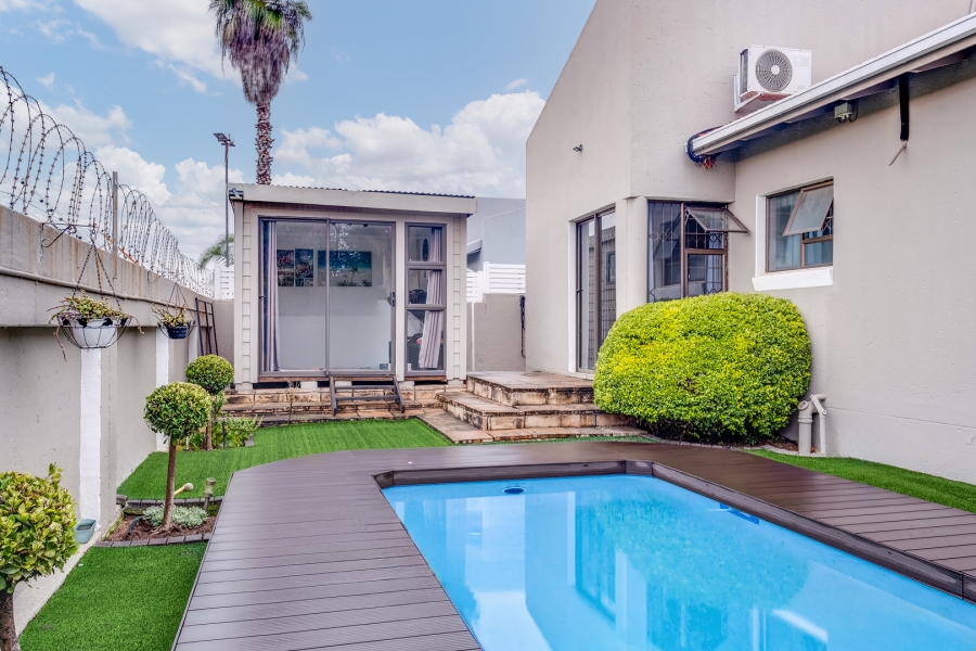 To Let 3 Bedroom Property for Rent in North Riding Gauteng