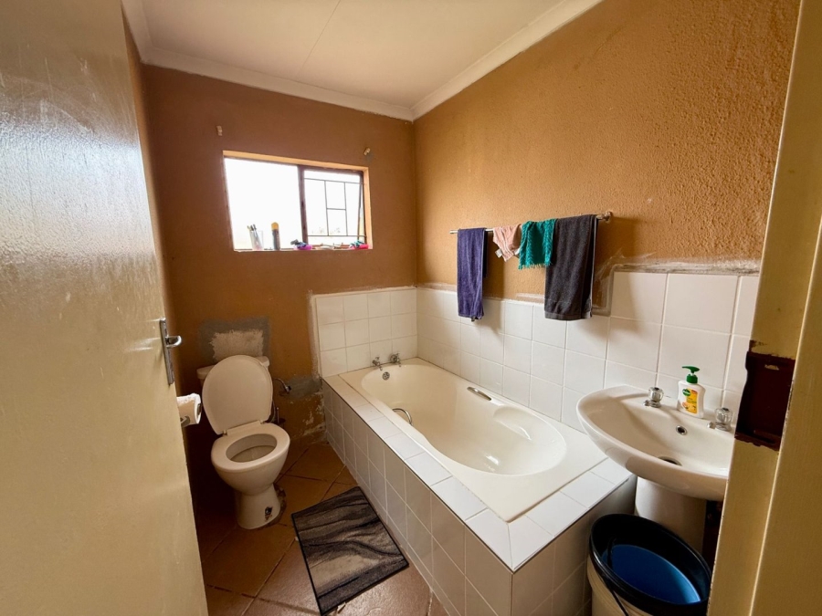 3 Bedroom Property for Sale in The Orchards Gauteng