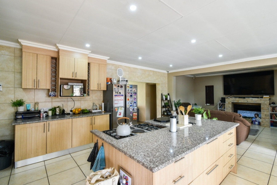 4 Bedroom Property for Sale in Doornpoort Gauteng