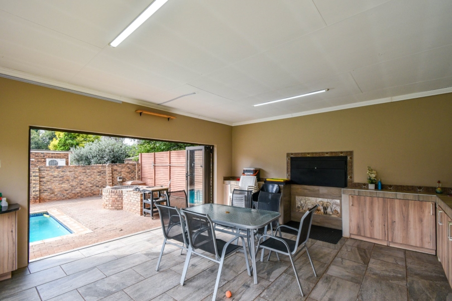 4 Bedroom Property for Sale in Doornpoort Gauteng