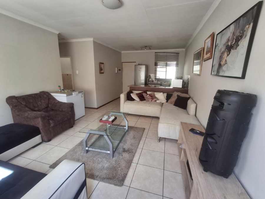 2 Bedroom Property for Sale in Hesteapark Gauteng