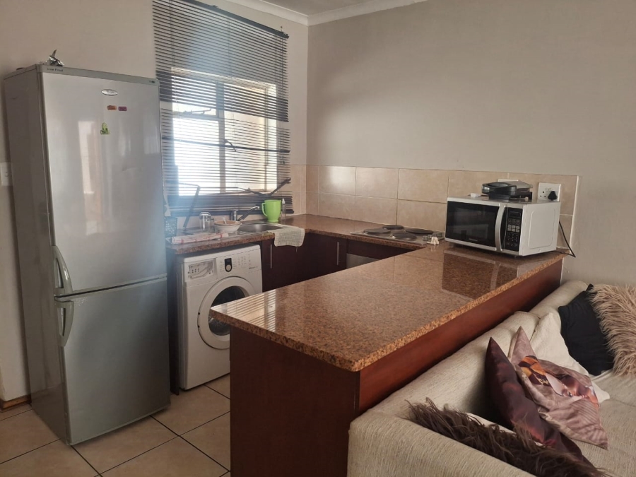 2 Bedroom Property for Sale in Hesteapark Gauteng