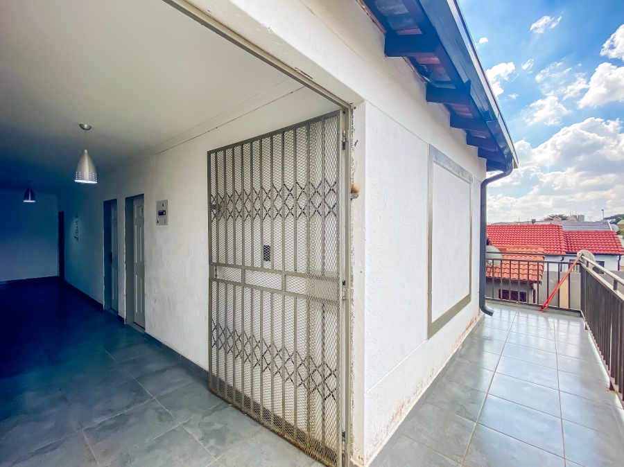 9 Bedroom Property for Sale in Klipfontein View Gauteng