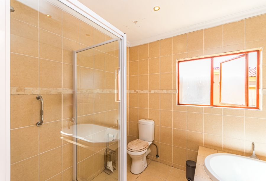 4 Bedroom Property for Sale in Munsieville South Gauteng