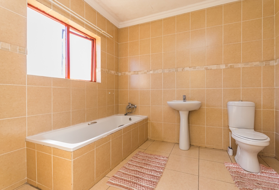 4 Bedroom Property for Sale in Munsieville South Gauteng