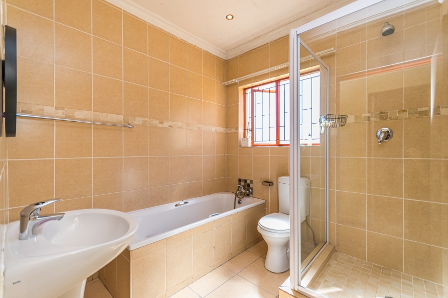 4 Bedroom Property for Sale in Munsieville South Gauteng