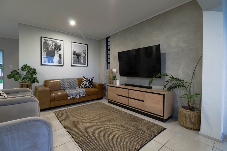 3 Bedroom Property for Sale in Amberfield Gauteng