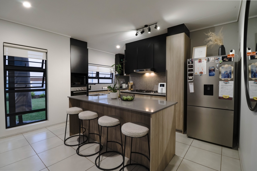 3 Bedroom Property for Sale in Amberfield Gauteng