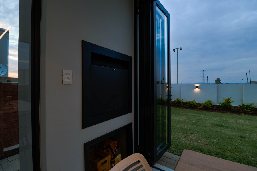 3 Bedroom Property for Sale in Amberfield Gauteng