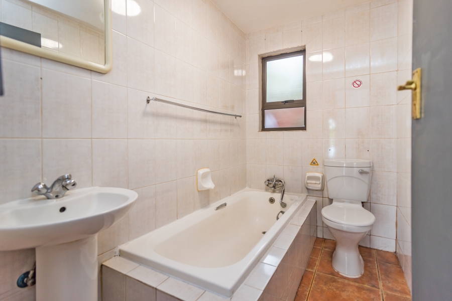2 Bedroom Property for Sale in Allens Nek Gauteng