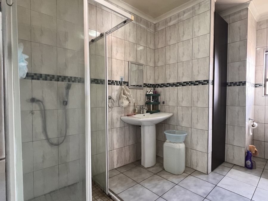 5 Bedroom Property for Sale in Vanderbijlpark SW 5 Gauteng