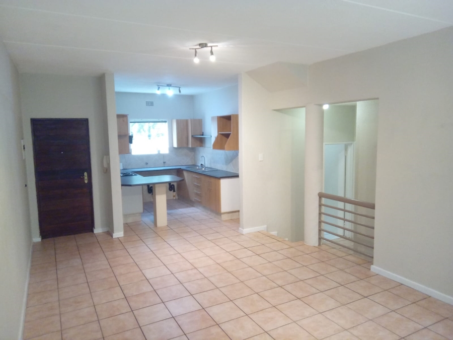 To Let 2 Bedroom Property for Rent in Douglasdale Gauteng