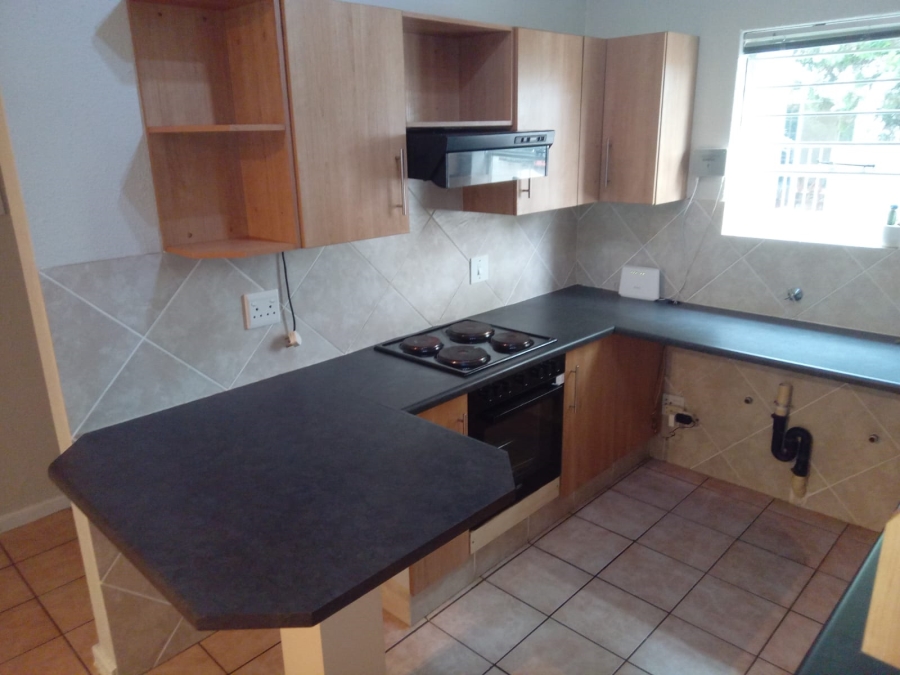 To Let 2 Bedroom Property for Rent in Douglasdale Gauteng
