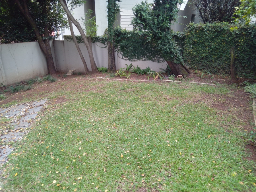 To Let 2 Bedroom Property for Rent in Douglasdale Gauteng