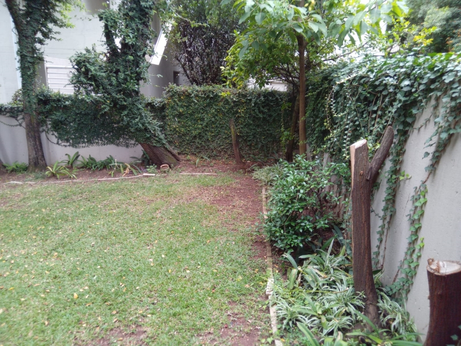 To Let 2 Bedroom Property for Rent in Douglasdale Gauteng