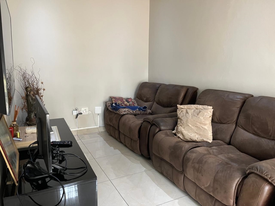 4 Bedroom Property for Sale in Illiondale Gauteng