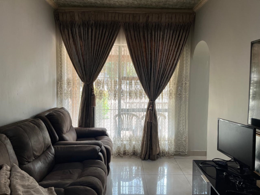 4 Bedroom Property for Sale in Illiondale Gauteng