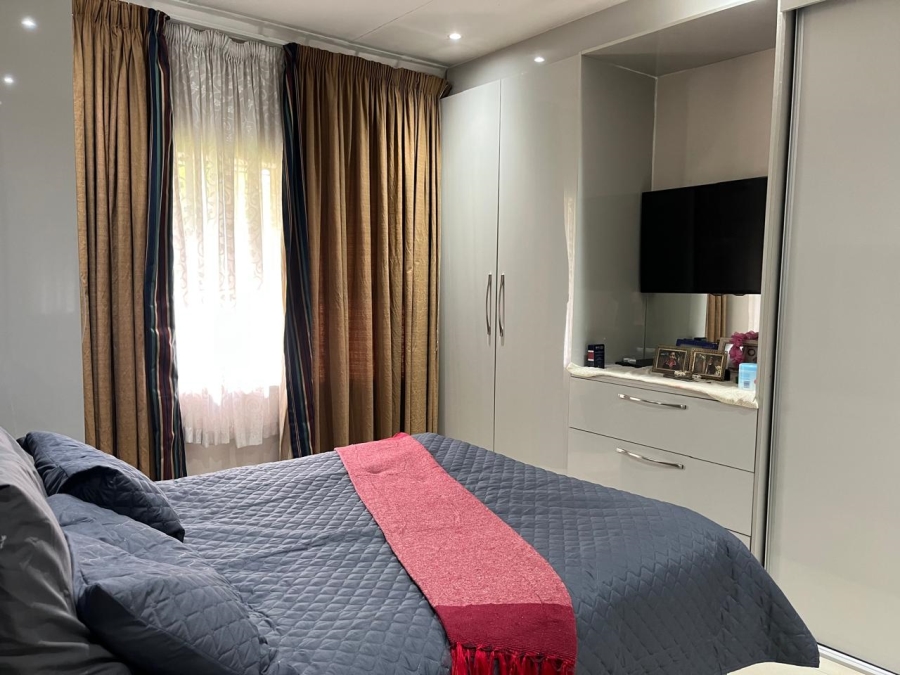 4 Bedroom Property for Sale in Illiondale Gauteng