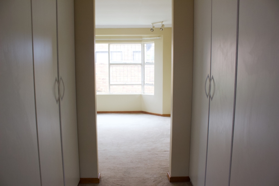 2 Bedroom Property for Sale in Glen Marais Gauteng