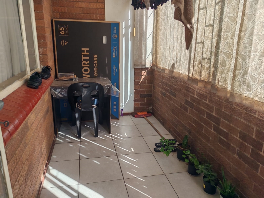 1 Bedroom Property for Sale in Vanderbijlpark CW 1 Gauteng