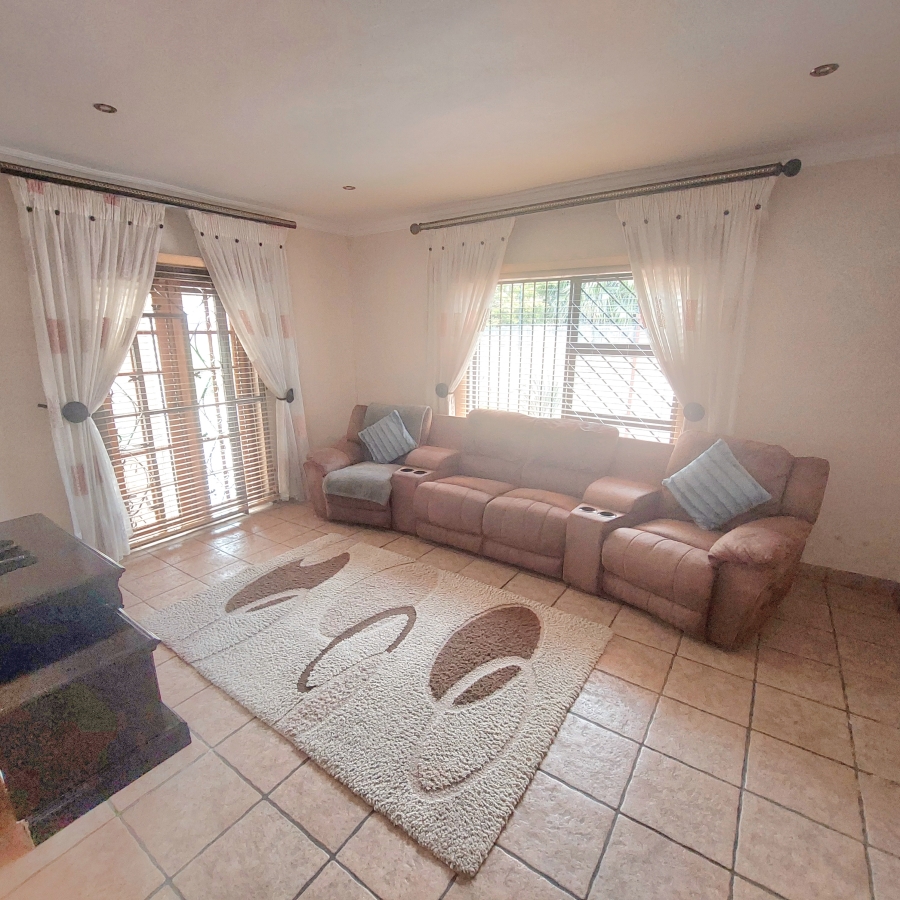 4 Bedroom Property for Sale in Dewalt Hattingh Park Gauteng