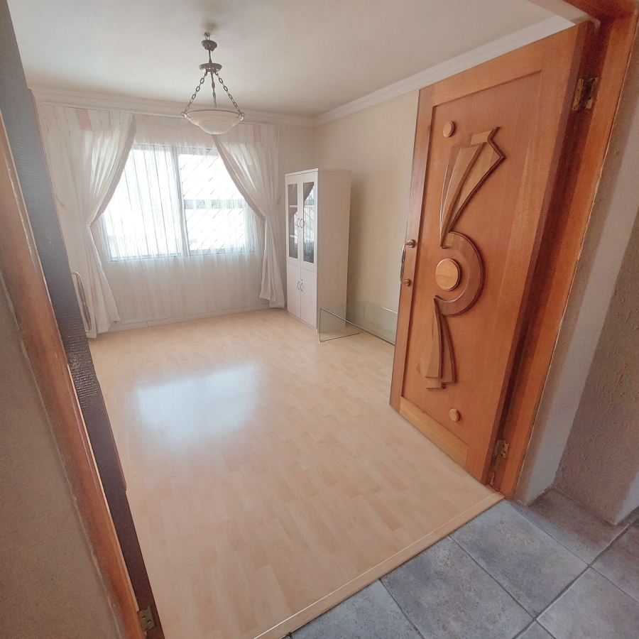 4 Bedroom Property for Sale in Dewalt Hattingh Park Gauteng