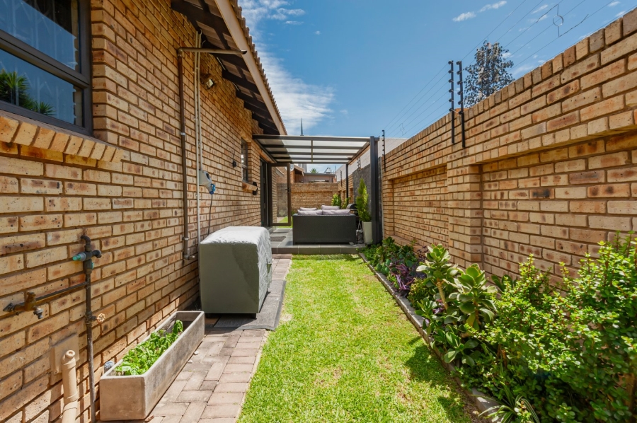 3 Bedroom Property for Sale in New Redruth Gauteng