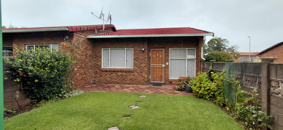 2 Bedroom Property for Sale in Beyers Park Gauteng
