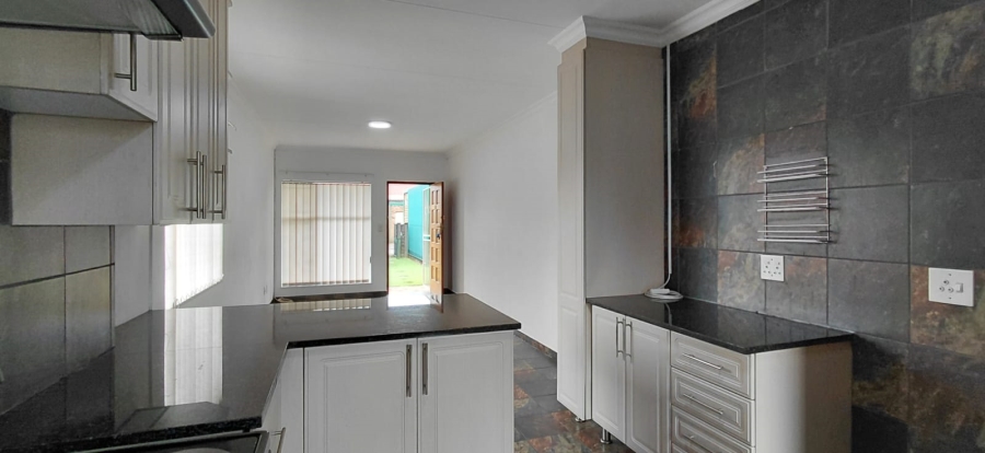 2 Bedroom Property for Sale in Beyers Park Gauteng