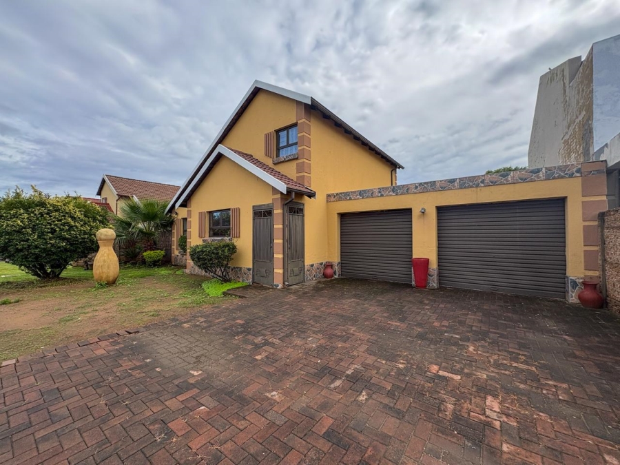 3 Bedroom Property for Sale in Sonneveld Gauteng