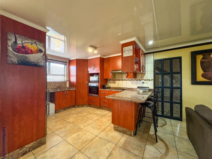 3 Bedroom Property for Sale in Sonneveld Gauteng